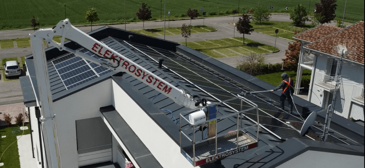 Pulizia pannelli fotovoltaici